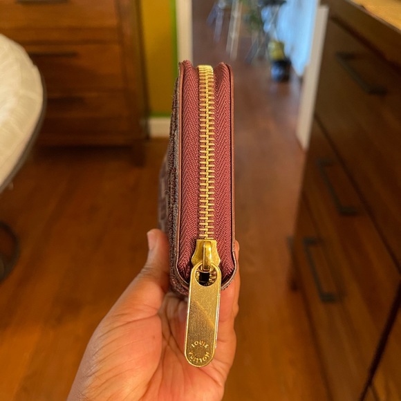 Authentic LV Limited Edition Zippy Wallet - Picture 7 of 15